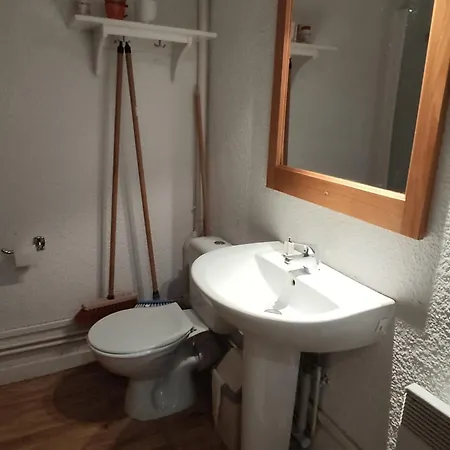 Appartement Reposant Nature, Super-besse, 3 Pers. - Fr-1-814-188